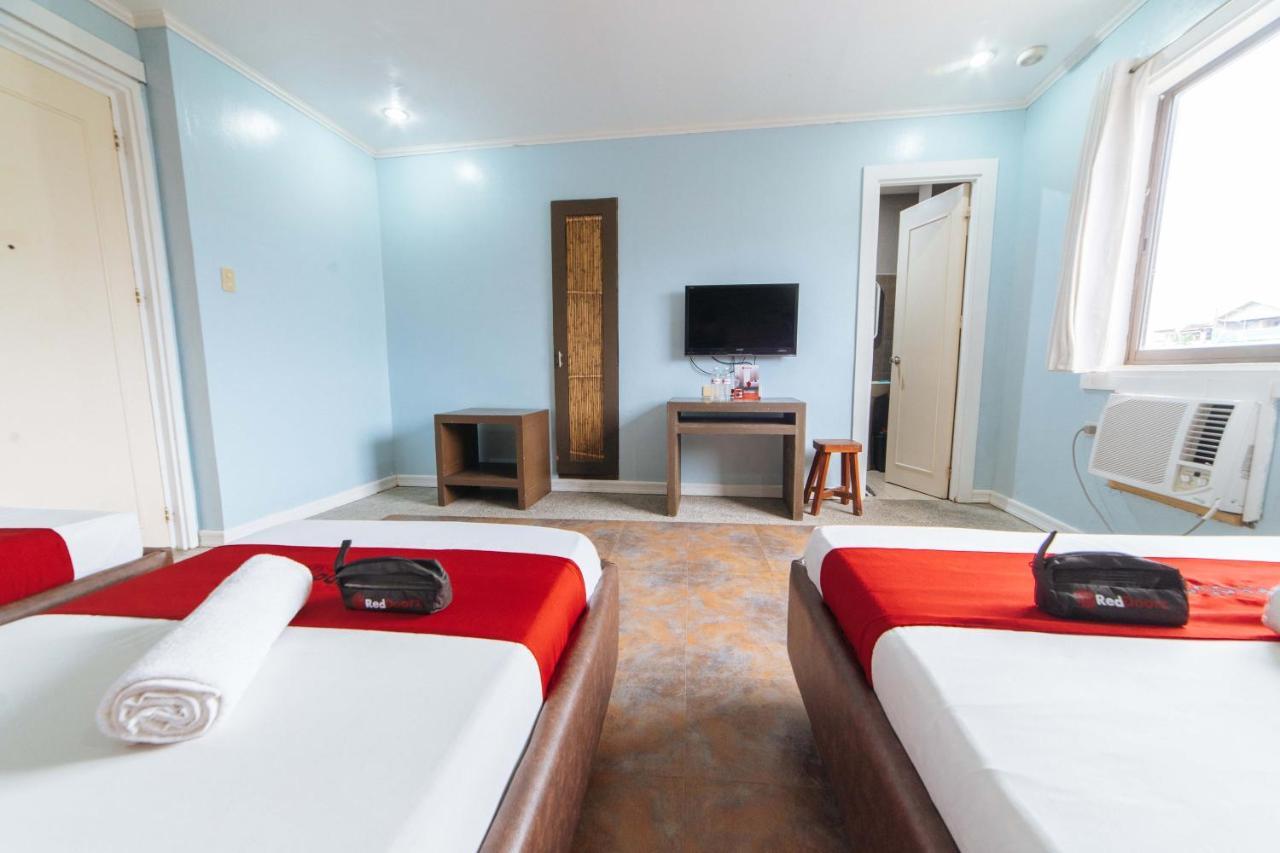 Reddoorz @ N Roldan Street Hotel Kalibo Exterior photo