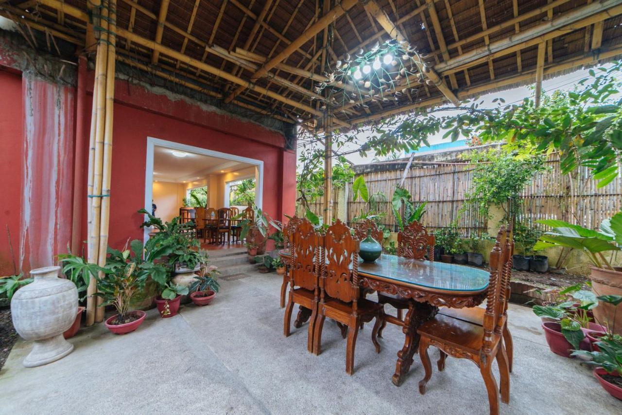 Reddoorz @ N Roldan Street Hotel Kalibo Exterior photo