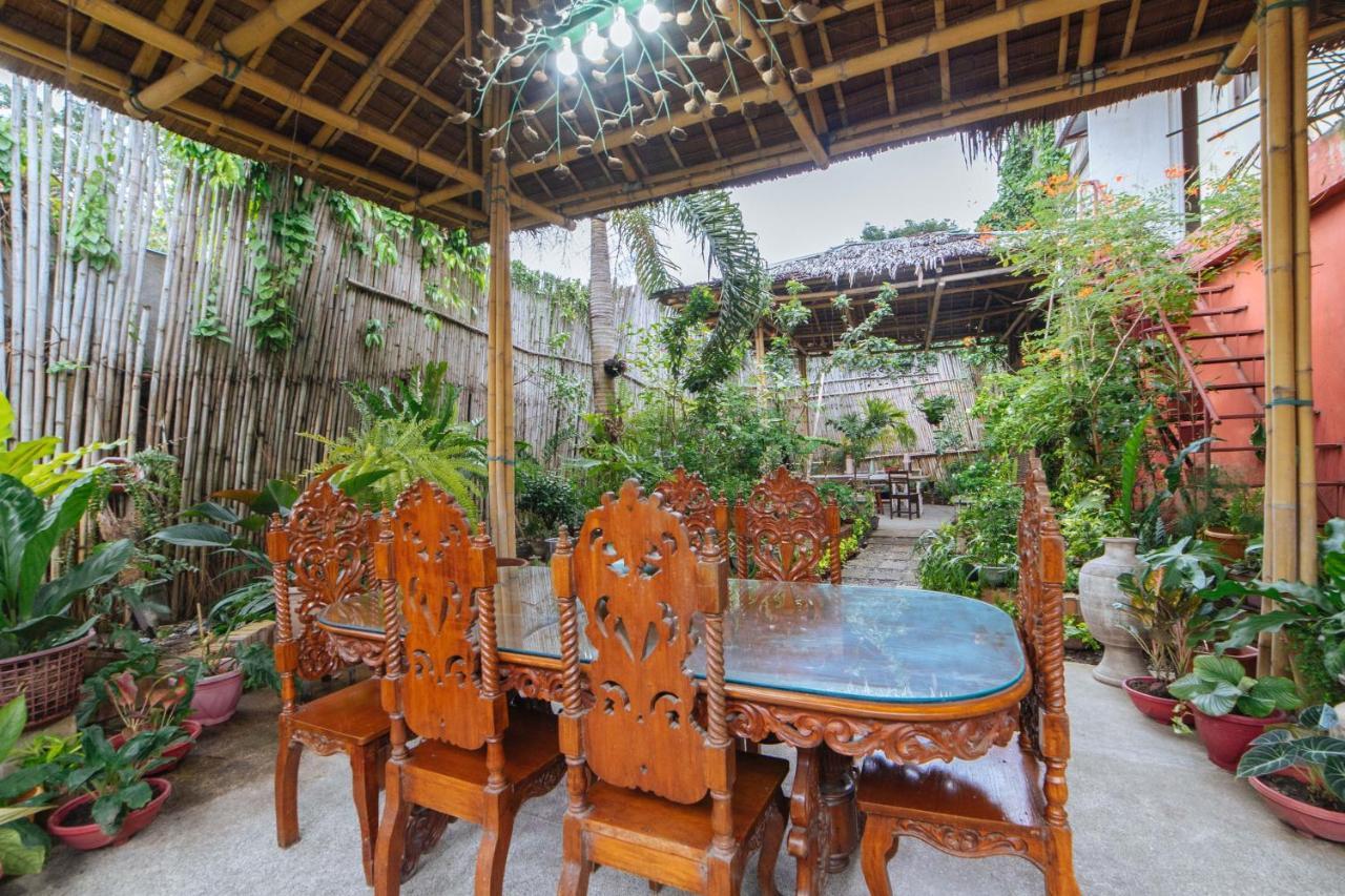 Reddoorz @ N Roldan Street Hotel Kalibo Exterior photo