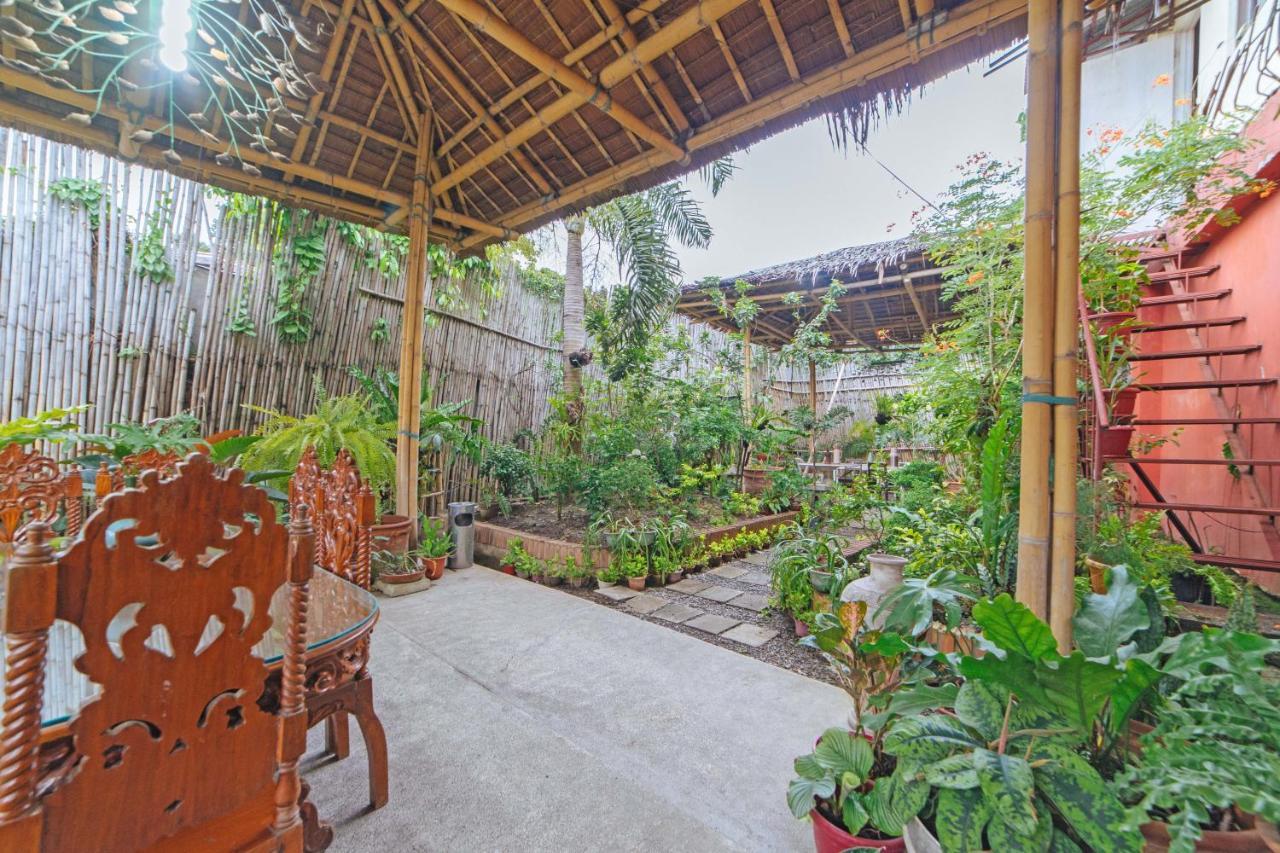Reddoorz @ N Roldan Street Hotel Kalibo Exterior photo