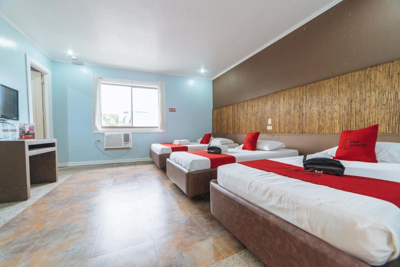 Reddoorz @ N Roldan Street Hotel Kalibo Exterior photo